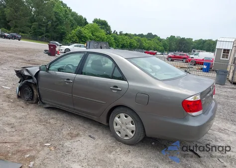 2006 Toyota Camry Le z USA, uszkodzony, nr VIN 4T1BE32K36U707990